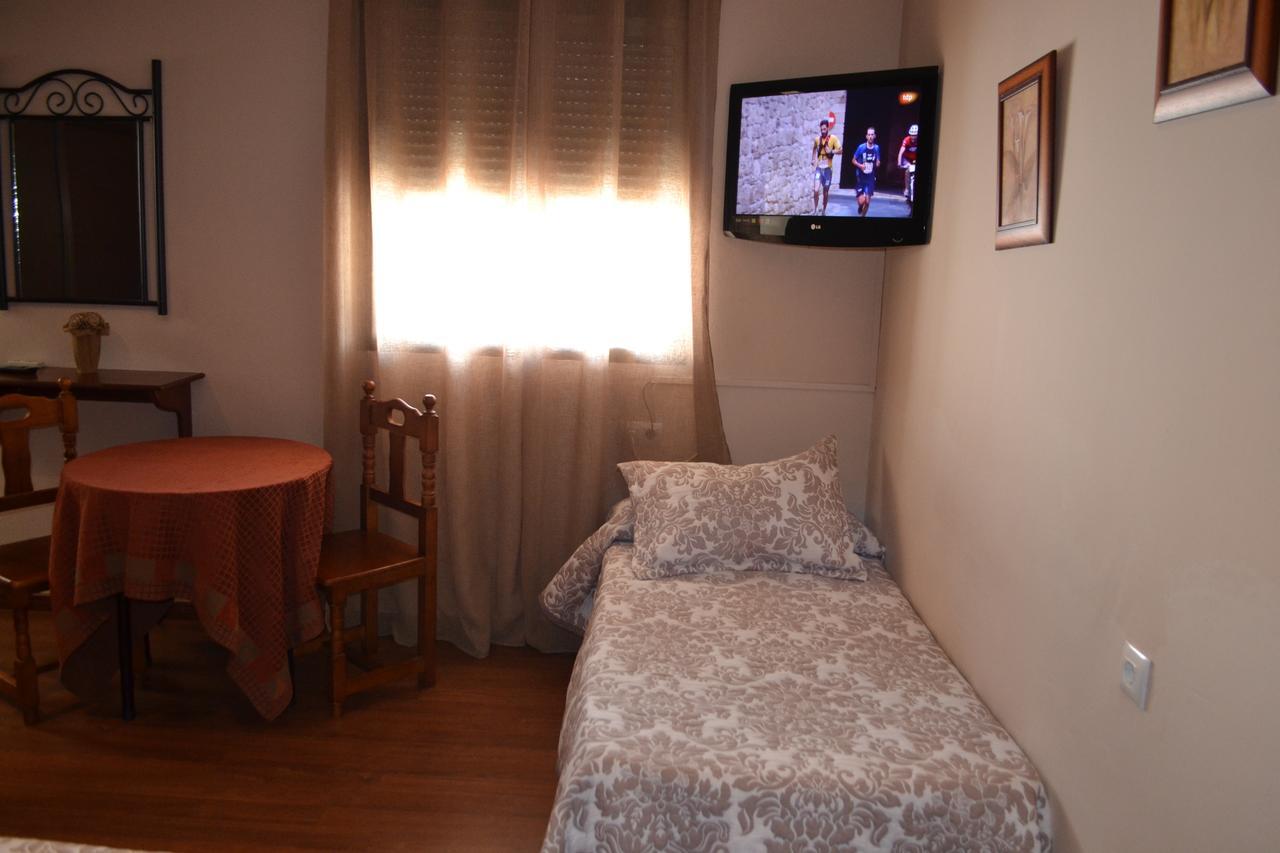 Hostal Pension La Ruta Paterna del Campo Dış mekan fotoğraf