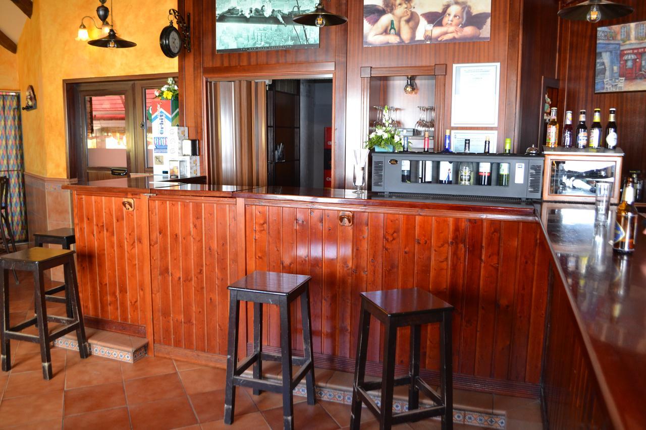 Hostal Pension La Ruta Paterna del Campo Dış mekan fotoğraf